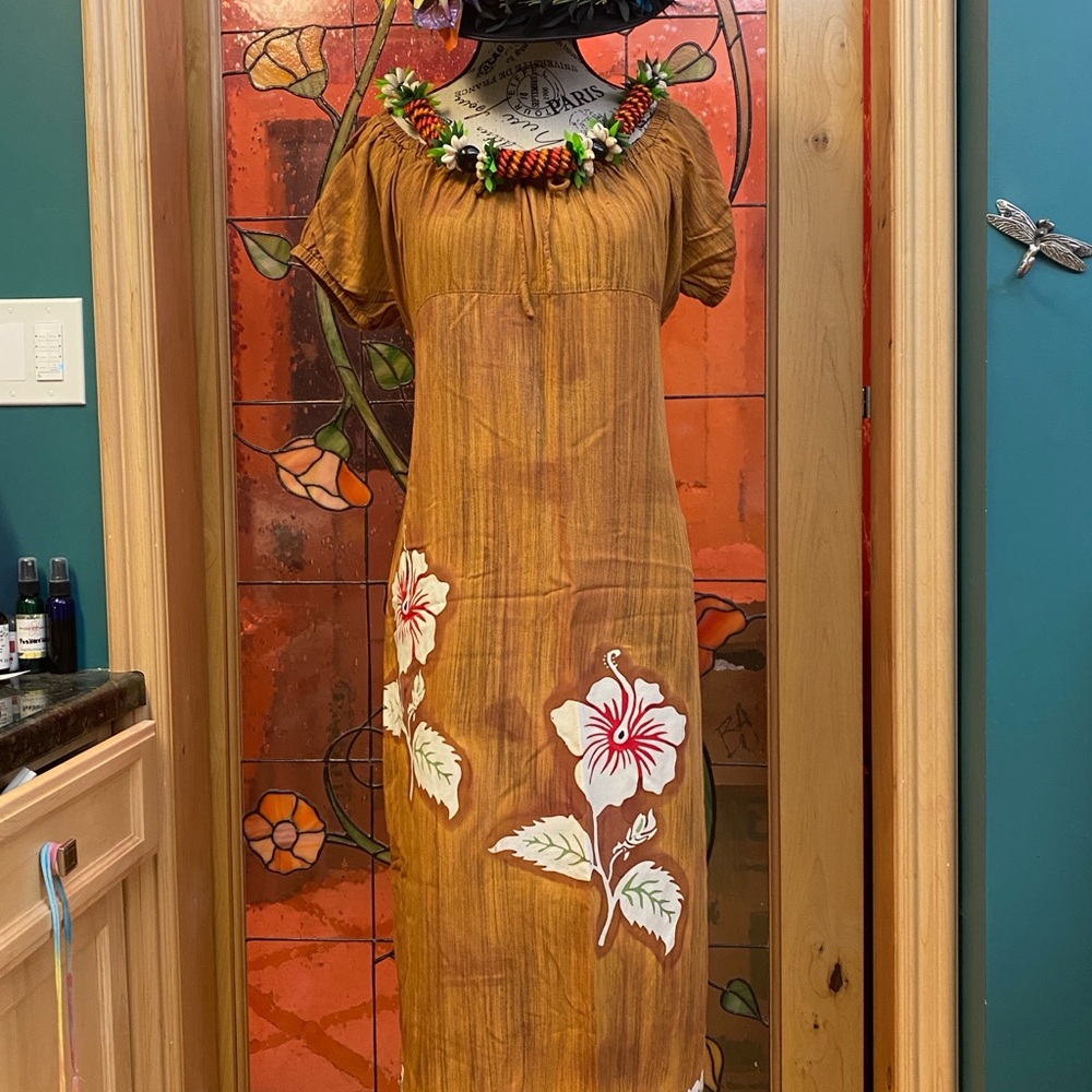 Vintage Hawaiian Floral Maxi Dress